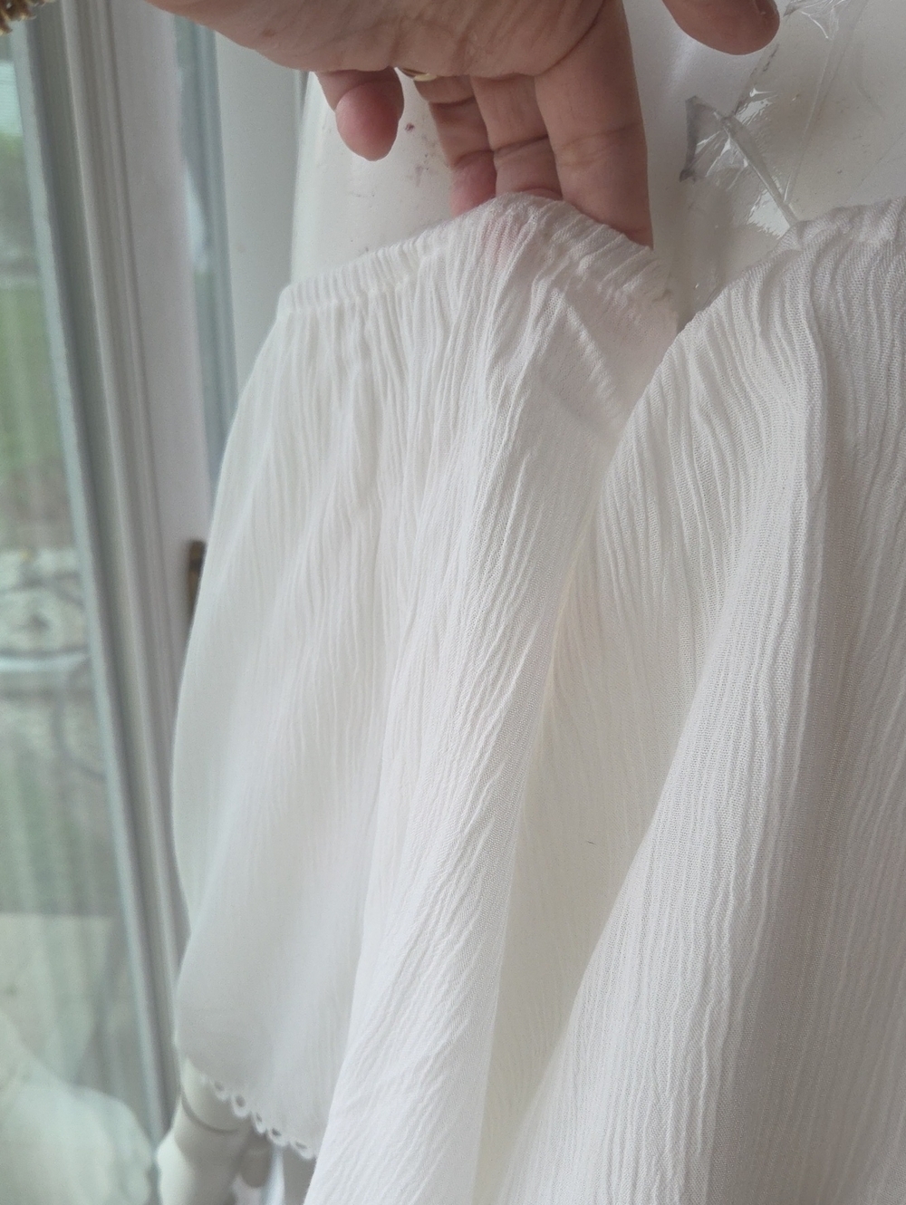VENUS White Lace-Front Cold-Shoulder Blouse - Picture 4 of 8